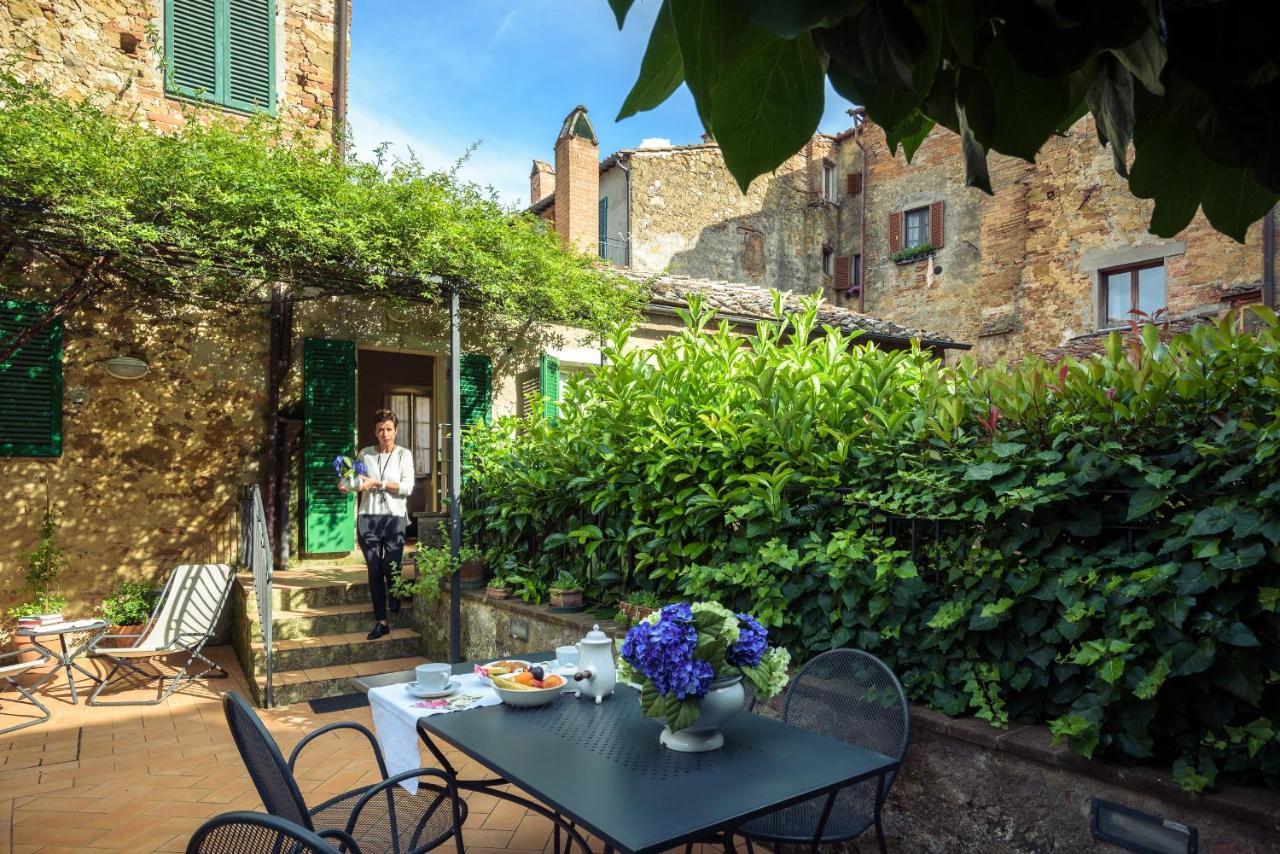 La Chiocarella Hotel ปีเอนซา ภายนอก รูปภาพ