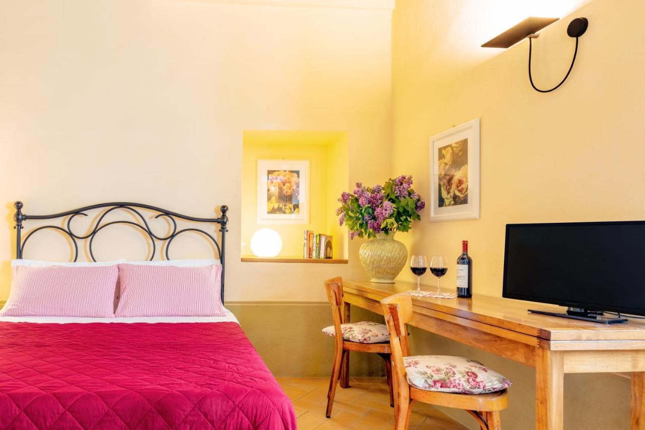 La Chiocarella Hotel ปีเอนซา ภายนอก รูปภาพ